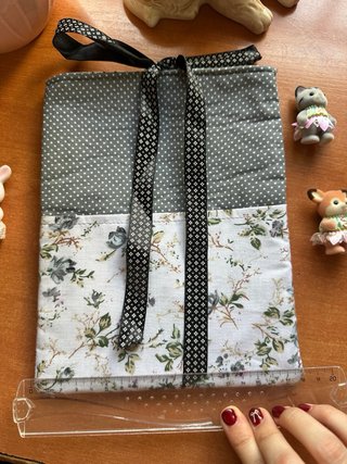 Funda de libro con bolsillo y ebook