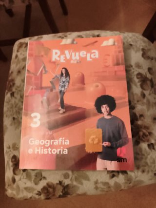 Geografía e Historia, 3 secundaria. Revuela