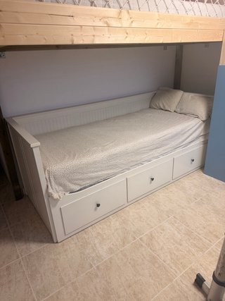 Cama nido HEMNES de Ikea + colchones