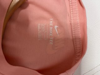 Camiseta Nike Rosa talka 12-13 años