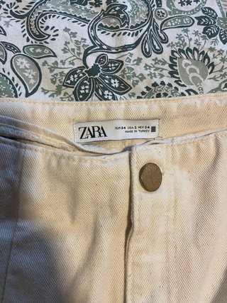 Pantalón Zara vestir crema Talla 34