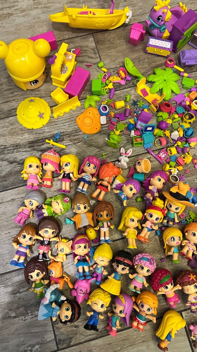 Lote de figuras y accesorios Pinypon