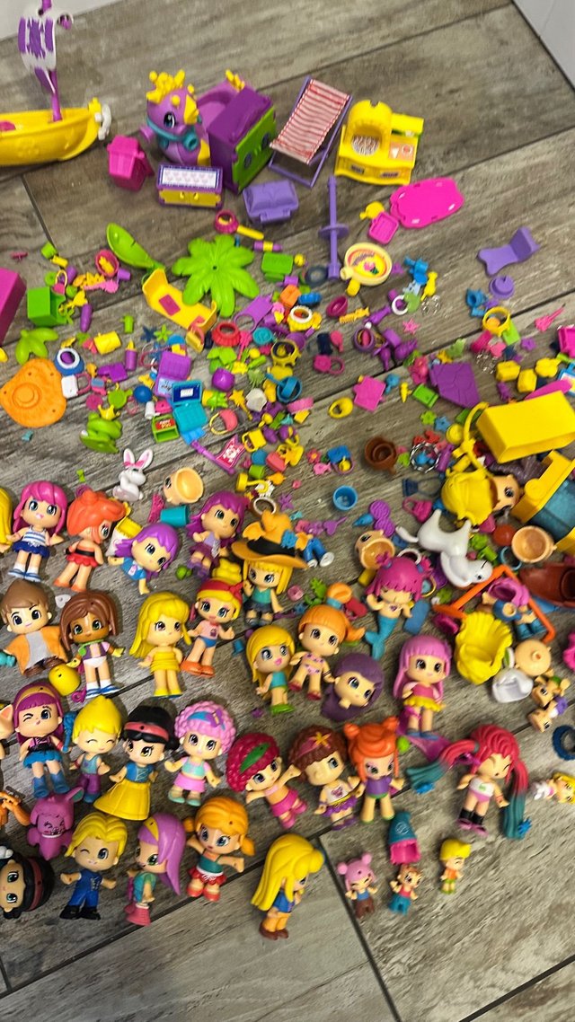 Lote de figuras y accesorios Pinypon
