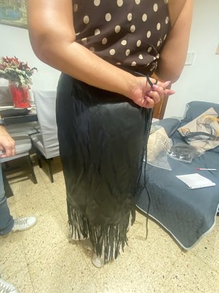 Falda Negra con Flecos