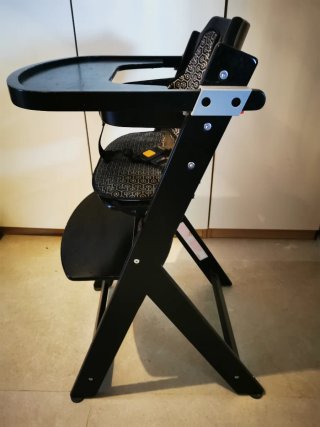 Trona de madera Safety 1st negra