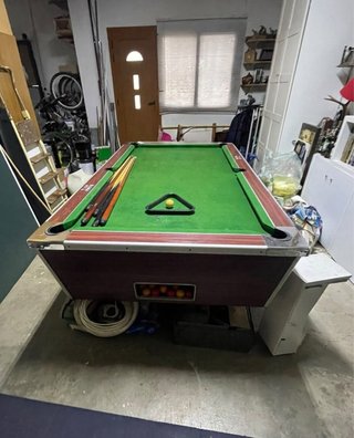 Mesa de Billar con Tacos y Accesorios