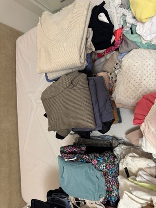 Lote de ropa variada de mujer en muy buen estado