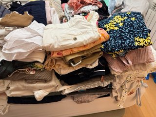 Lote de ropa variada de mujer en muy buen estado