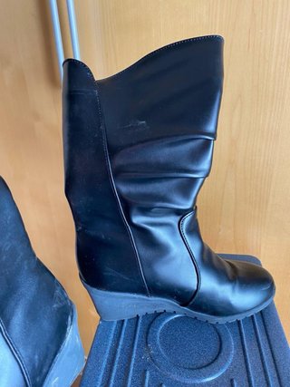 Botines Marrones con Tacón Botas altas negras