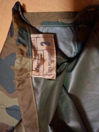Pantalón de agua camuflaje talla 3