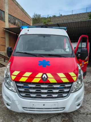 Renault Master (Caja grande) ex-ambulancia