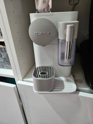 Cafetera Nespresso DeLonghi,en Alboraia