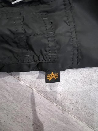 Cazadora Bomber Alpha Industries Negra Talla M