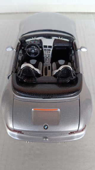 1/18 MODELLO AUTO BMW ROADSTER CABRIO BURAGO