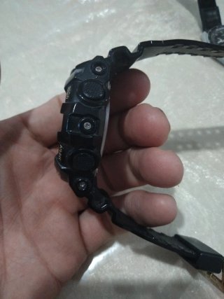 Reloj Casio G-Shock Negro y Dorado