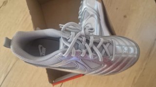 Nike Gato LV8 Plateadas Talla 38