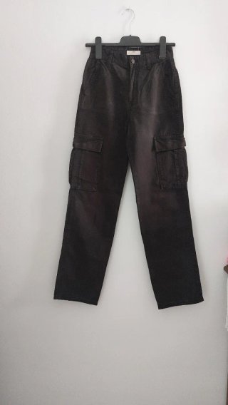 Pantalón Cargo Stradivarius Negro Talla 34