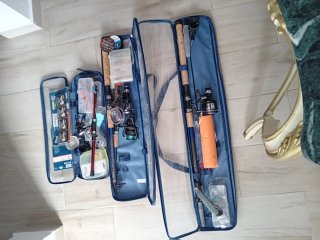 4 cañas de pescar