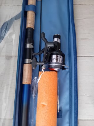 4 cañas de pescar