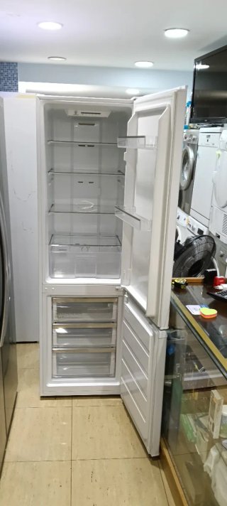 NEVERA COMBI MIDEA NO FROST ENERGÍA A+181X54X60