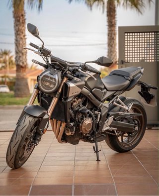 Honda CB650R (E-Clutch)
