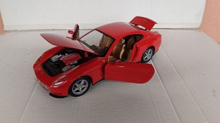 1/18 MODELLO FERRARI F-130 NO BURAGO MEBETOYS