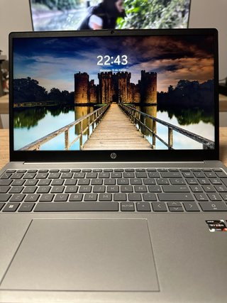 Portátil HP 15 Ryzen 5 16GB RAM 1TB SSD como nuevo