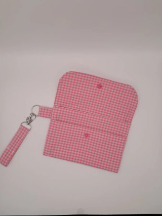 Estuche, monederos, lanyard y llavero hecho a mano