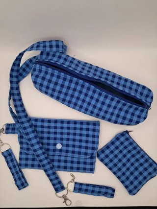 Estuche, monederos, lanyard y llavero hecho a mano