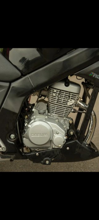 Moto Daelim Roadwin 125 Negra carnet A1