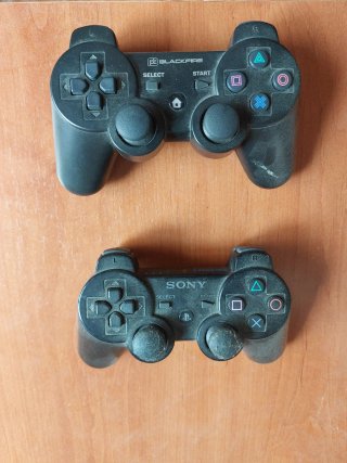 Mandos PS3 Sony- Blackfire. Necesitan cables carga