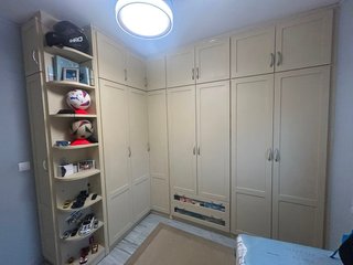 Mueble de melamina beige