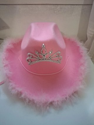 Gorra vaquera rosa con tiara