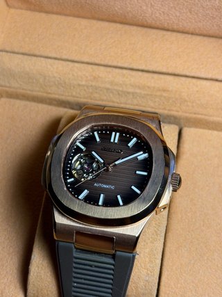 Reloj Seiko Mod Nautilus Open Heart 41mm