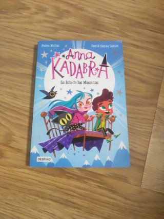 Libro de Anna Kadabra 5: La isla de las Mascotas