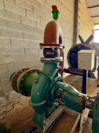 Motobomba Volvo Penta 240cv + Bomba Ideal