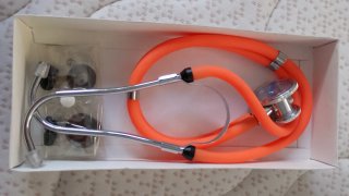Estetoscopio Naranja con Accesorios