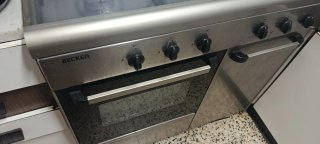 Cocina de Gas Butano con horno Becken Solo recogid