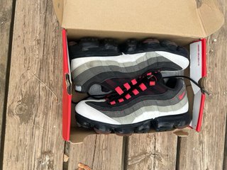 Nike Air Vapormax 95 Hot Red comet 2018