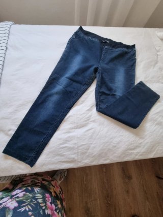 Pantalon Vaquero marca Ana Mora