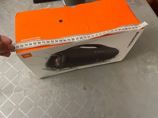 Altavoz JBL Boombox Negro y Naranja