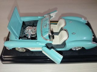 Modellino Chevrolet Corvette 1957 Bburago 1/24
