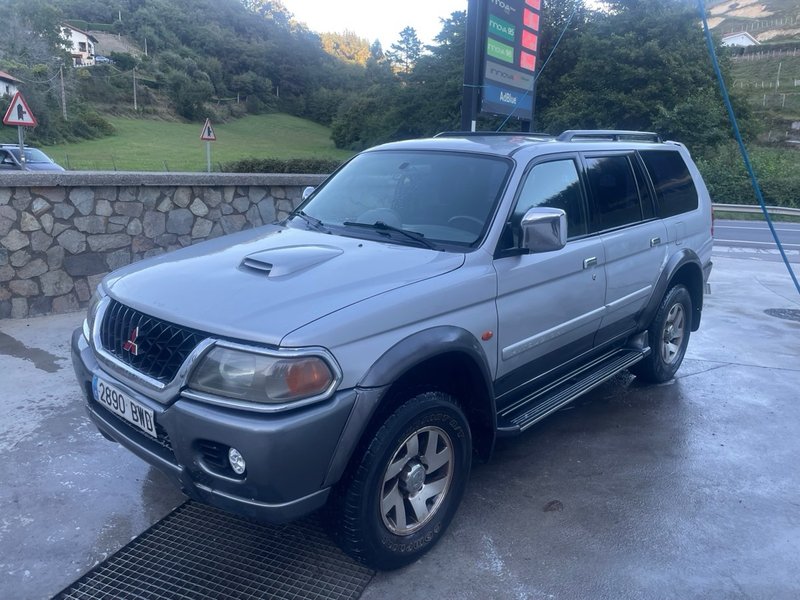 Mitsubishi Montero 2002