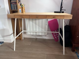 Escritorio LILLASEN de Ikea