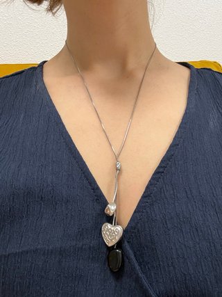 Collar Corazón Plateado y Negro