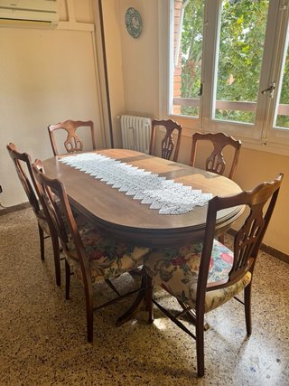 Comedor de Madera con 6 Sillas
