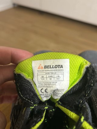 Zapatos de seguridad Bellota grises y verdes