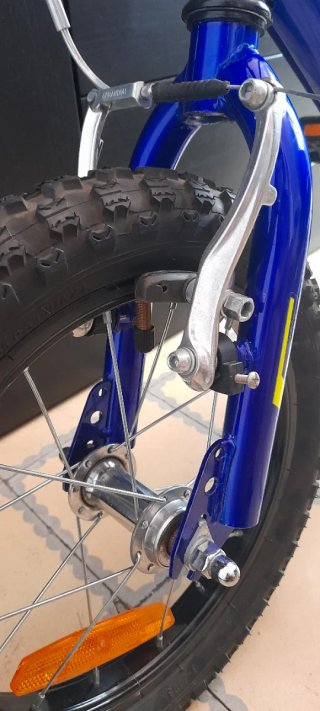 Bicicleta infantil  Kid BTT 14".Atractor azul.