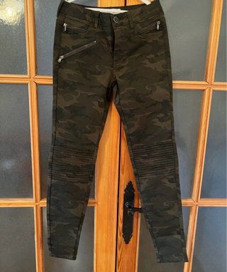 Lote de 3 pantalones Zara, Berska y local