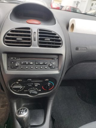 Peugeot 206 2004